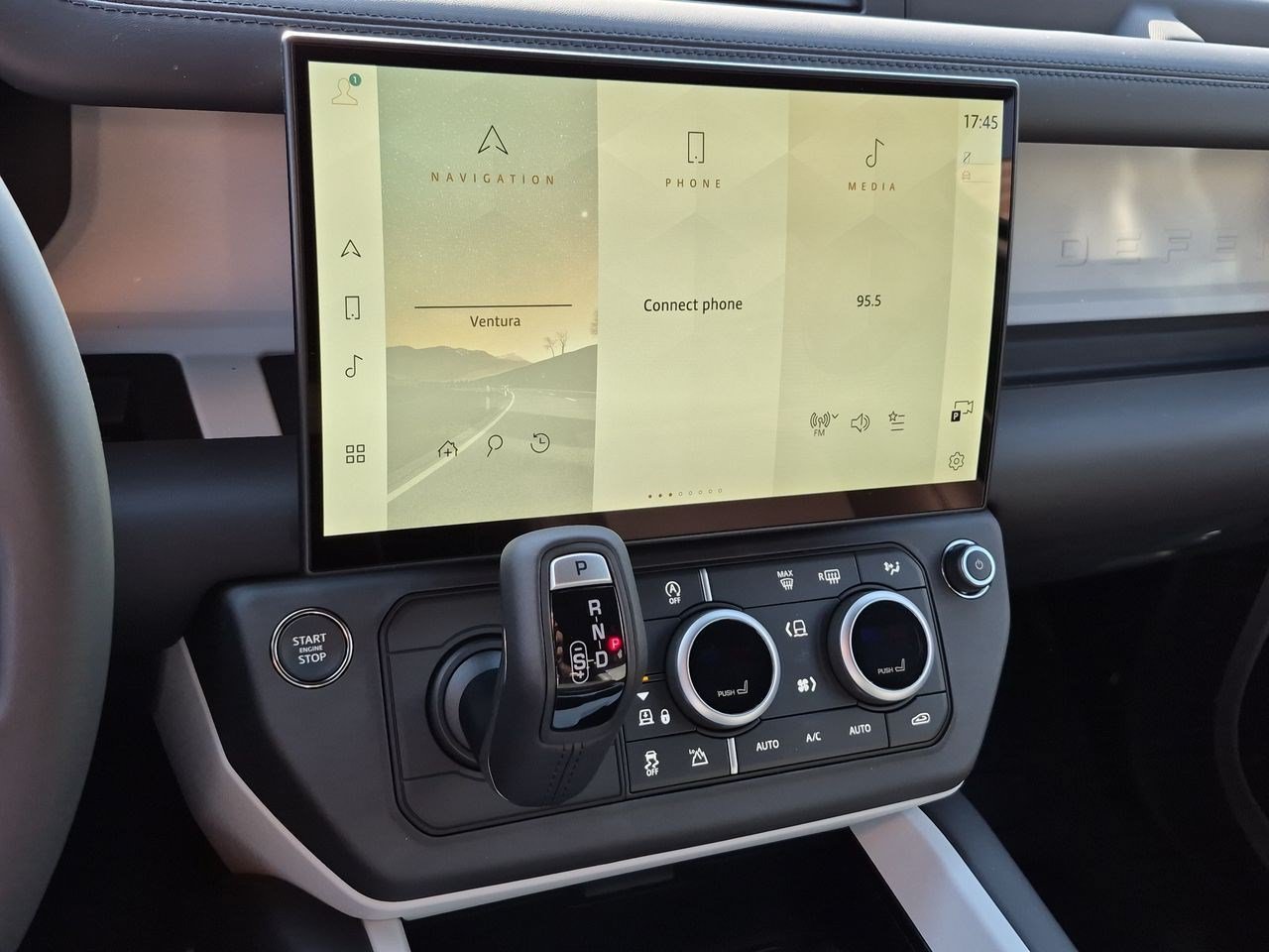 New 2026 Land Rover Defender 110 X-Dynamic SE AWD/4WD image 15