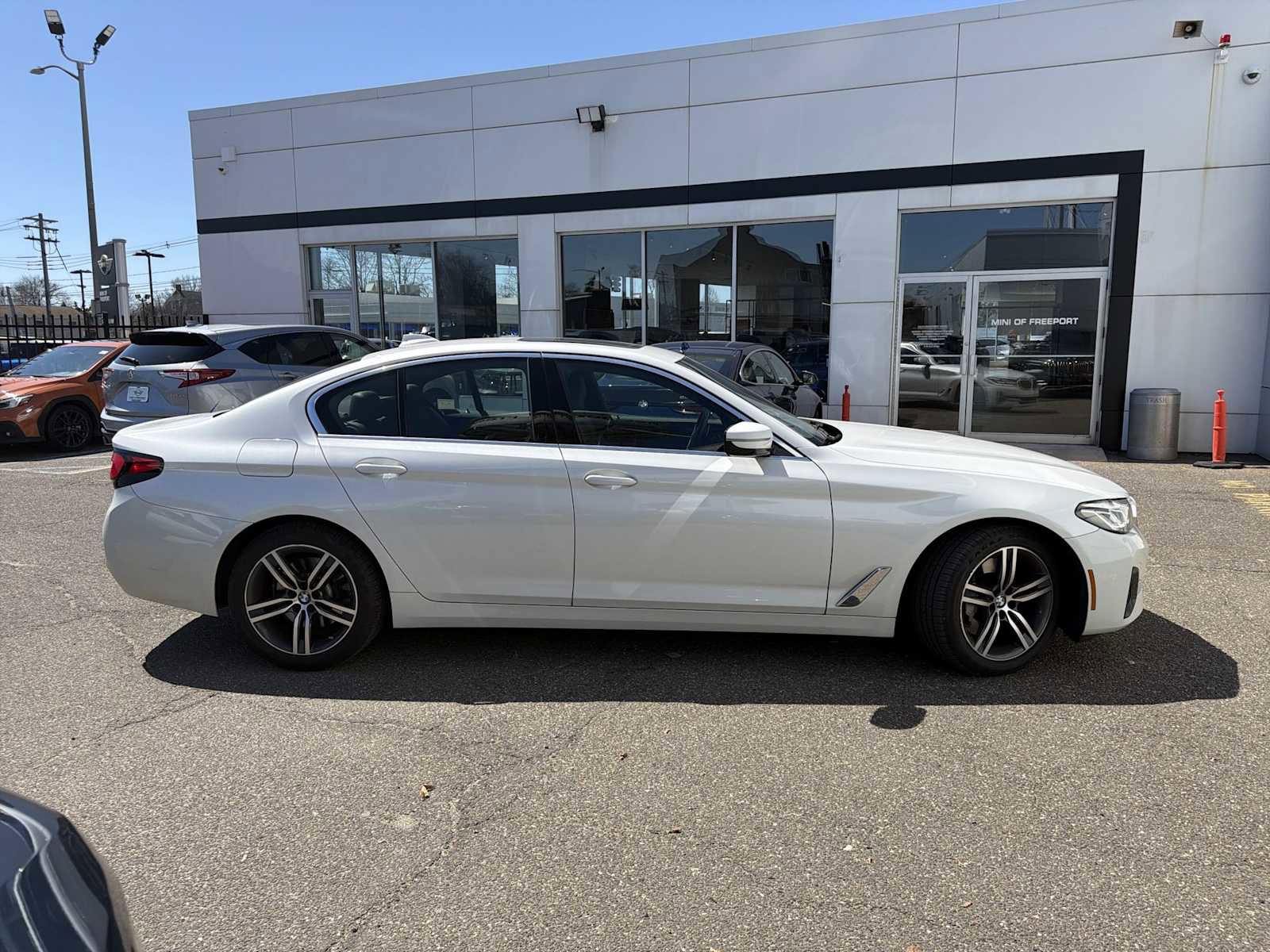 Certified 2023 BMW 530i xDrive w/ Convenience Package image 7