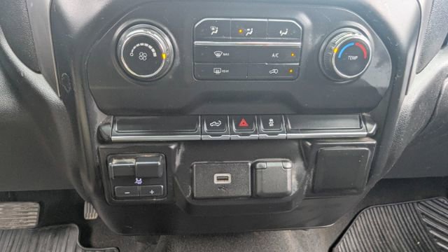 Used 2020 Chevrolet Silverado 2500 Custom w/ Custom Value Package image 32