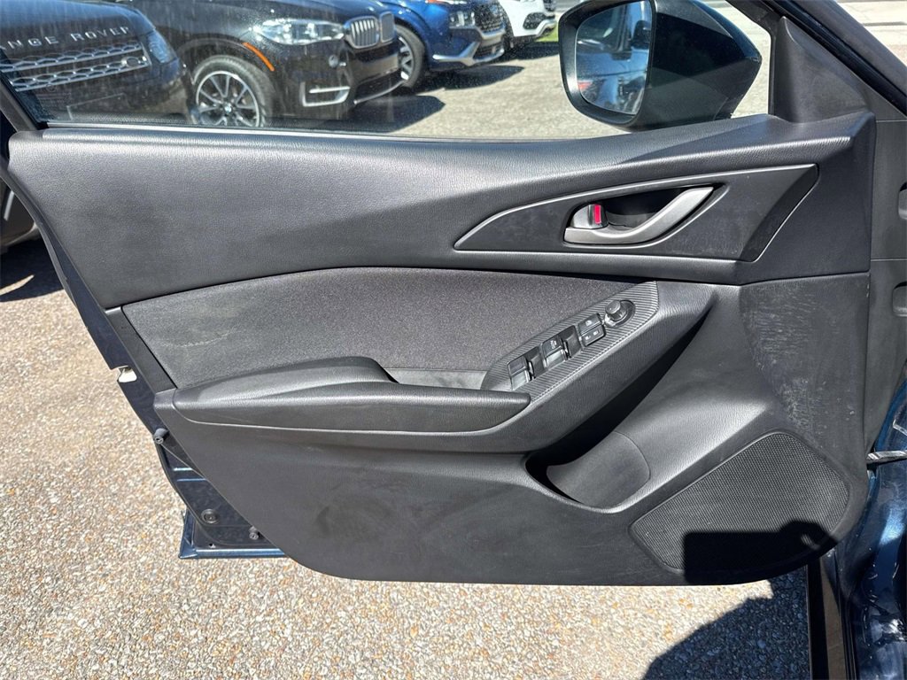 Used 2014 MAZDA MAZDA3 i SV image 21