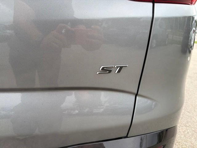 Certified 2023 Buick Enclave Essence w/ Sport Touring Edition AWD/4WD image 13