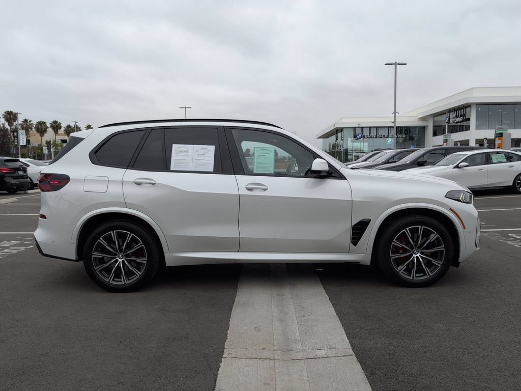 Used 2026 BMW X5 xDrive40i w/ Executive Package AWD/4WD image 3