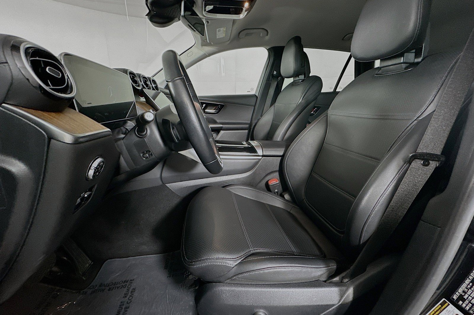 Used 2023 Mercedes-Benz GLC 300 image 18