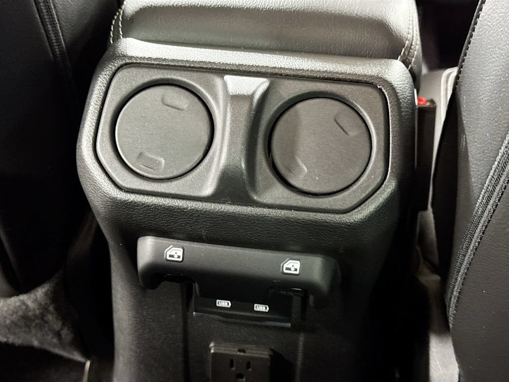 Used 2023 Jeep Wrangler Unlimited Sahara AWD/4WD image 27