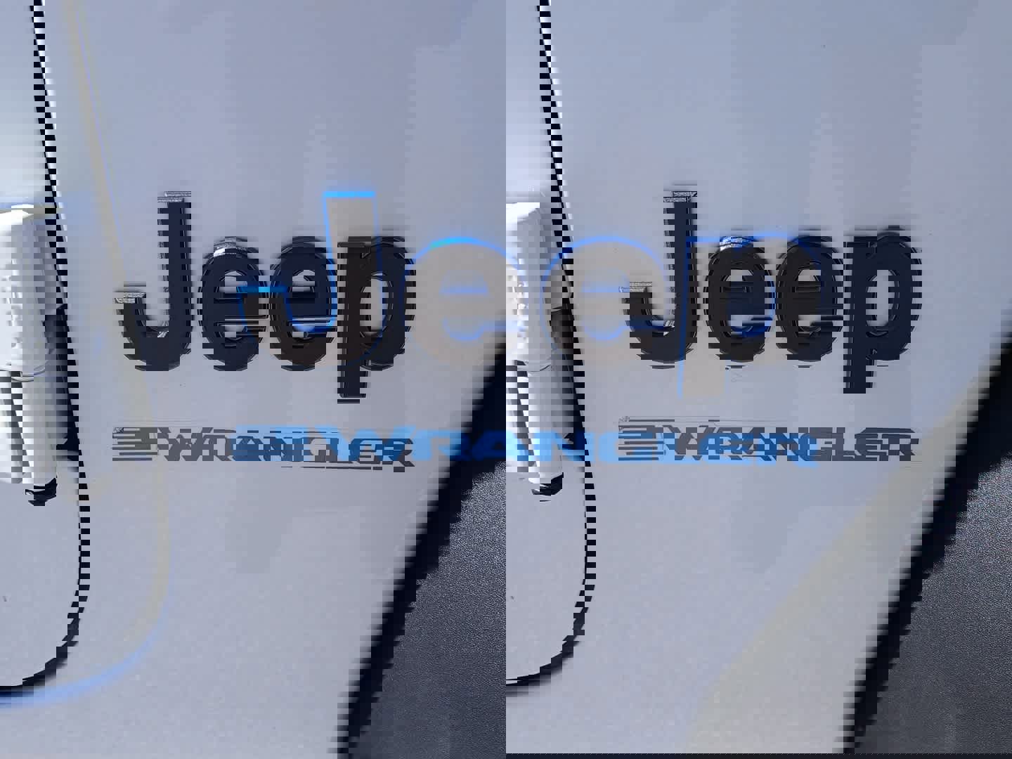 Used 2025 Jeep Wrangler Willys image 17