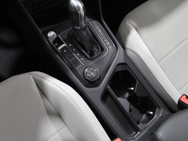 Certified 2019 Volkswagen Tiguan SEL image 15