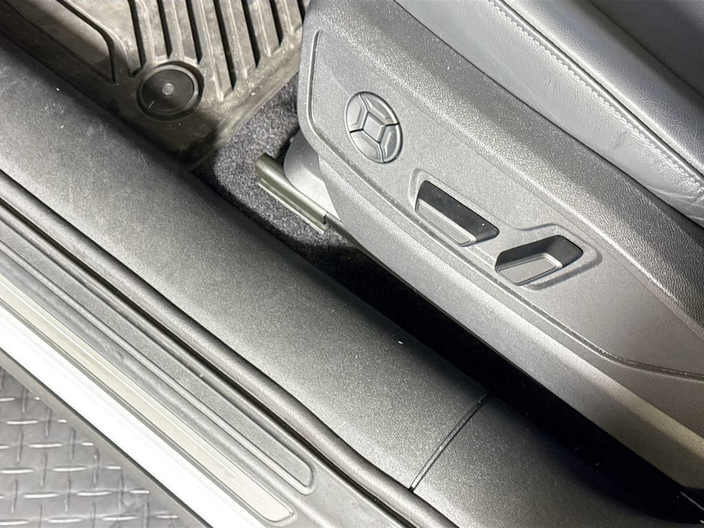 Used 2025 Audi Q5 Premium w/ Convenience Package AWD/4WD image 20