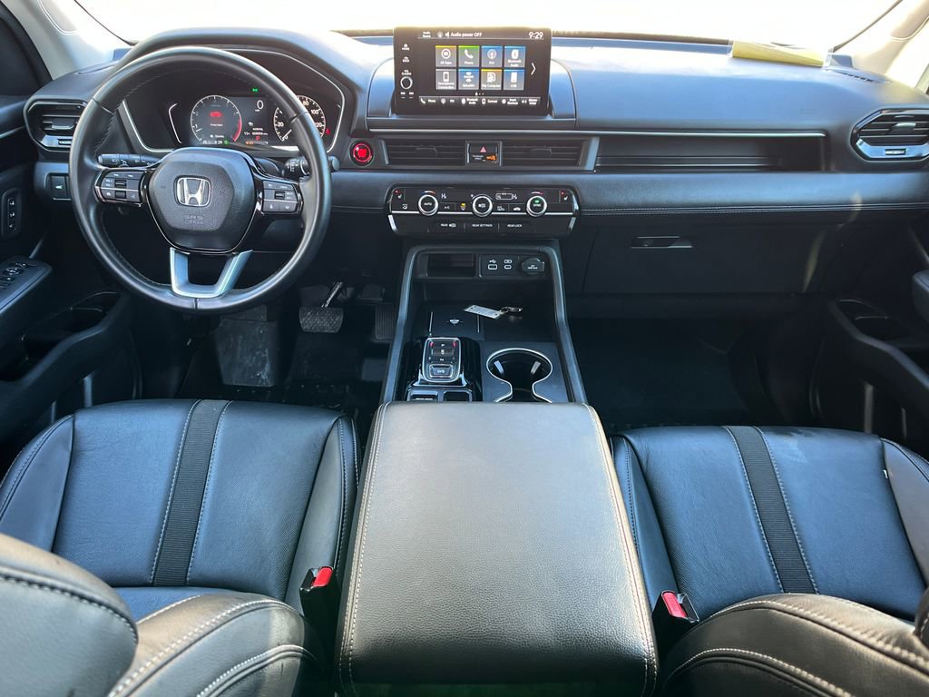 Used 2025 Honda Pilot EX-L image 12