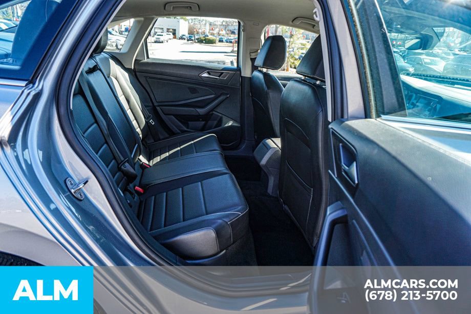 Used 2024 Volkswagen Jetta SE FWD image 22