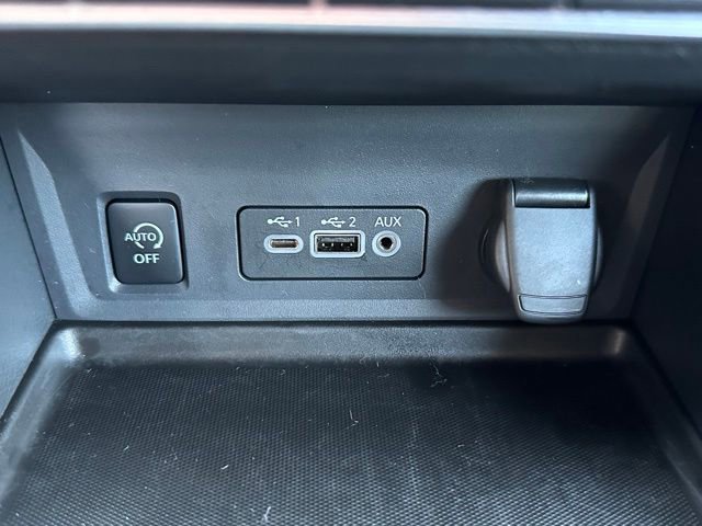 Certified 2025 Nissan Sentra SV FWD image 36