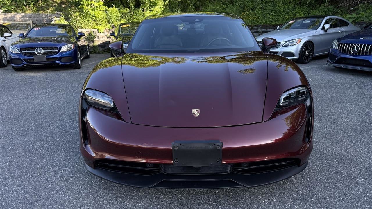 Used 2022 Porsche Taycan RWD image 15