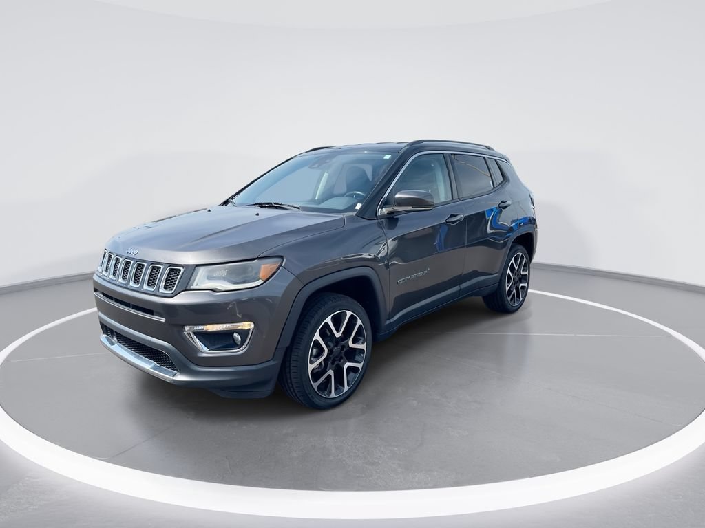 Used 2021 Jeep Compass Limited w/ Elite Exterior Group AWD/4WD image 4