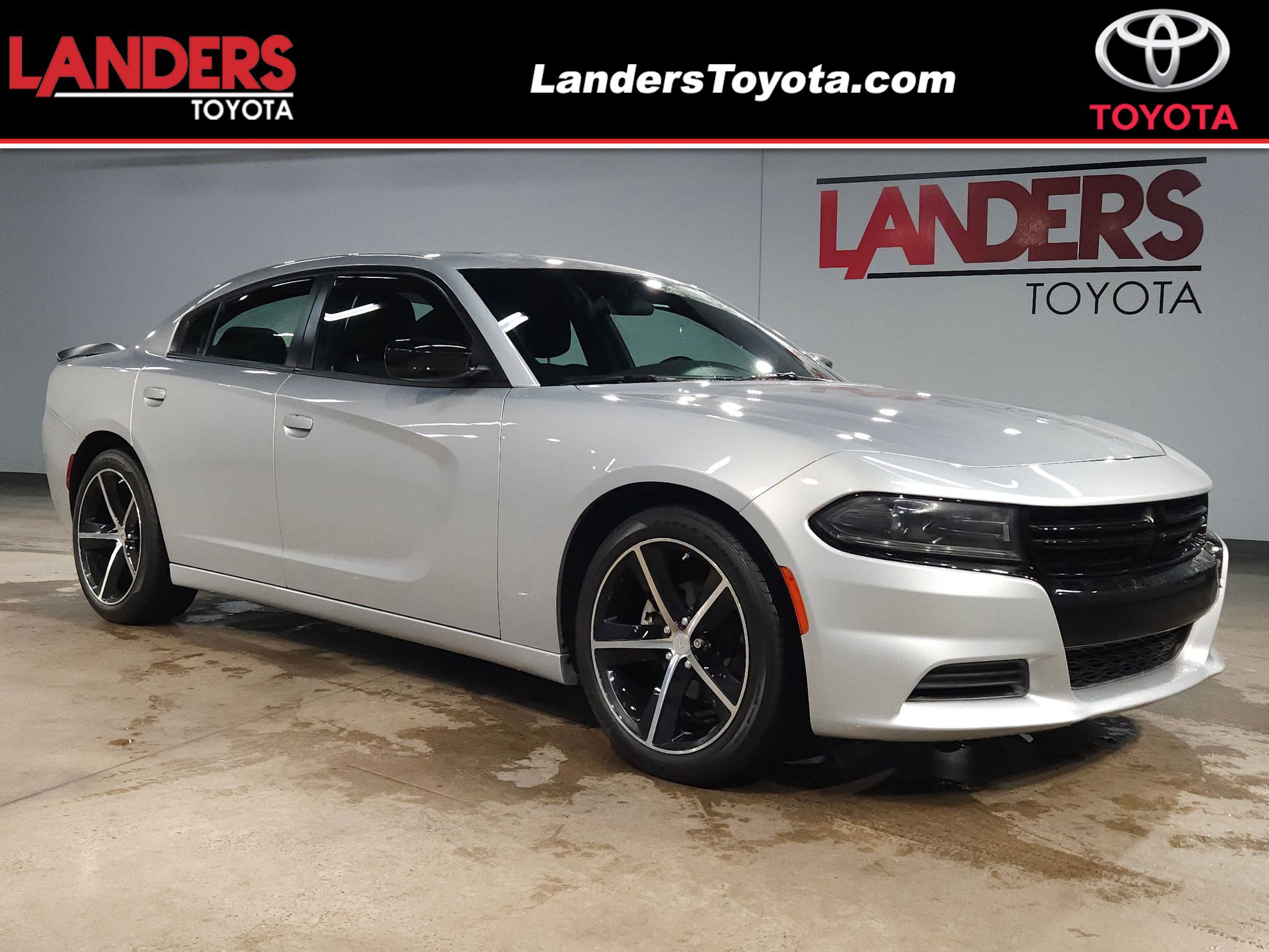 Used 2022 Dodge Charger SXT w/ Blacktop Package image 1