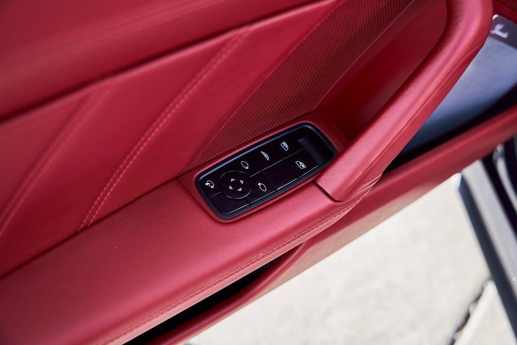 Used 2021 Porsche 911 Turbo S image 29