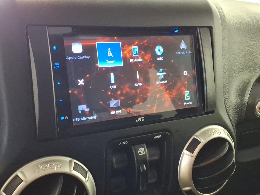 Used 2018 Jeep Wrangler Unlimited Sahara w/ Dual Top Group image 13