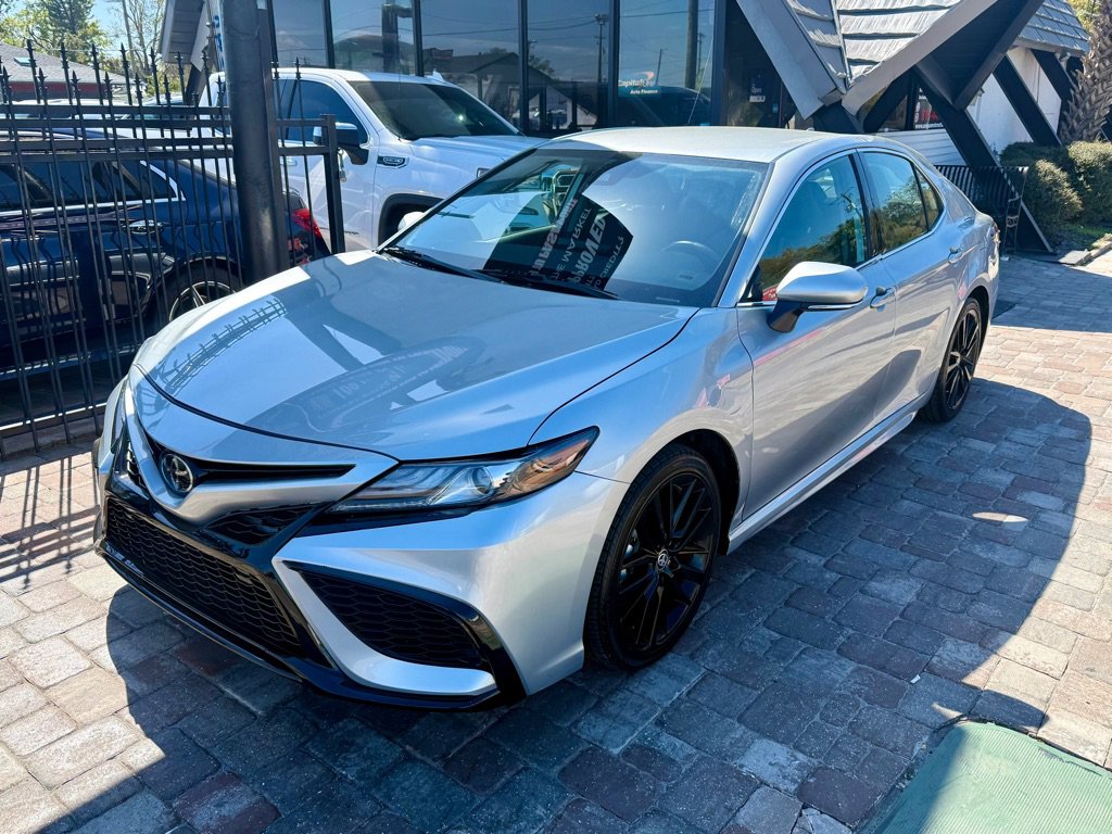 Used 2023 Toyota Camry XSE image 4