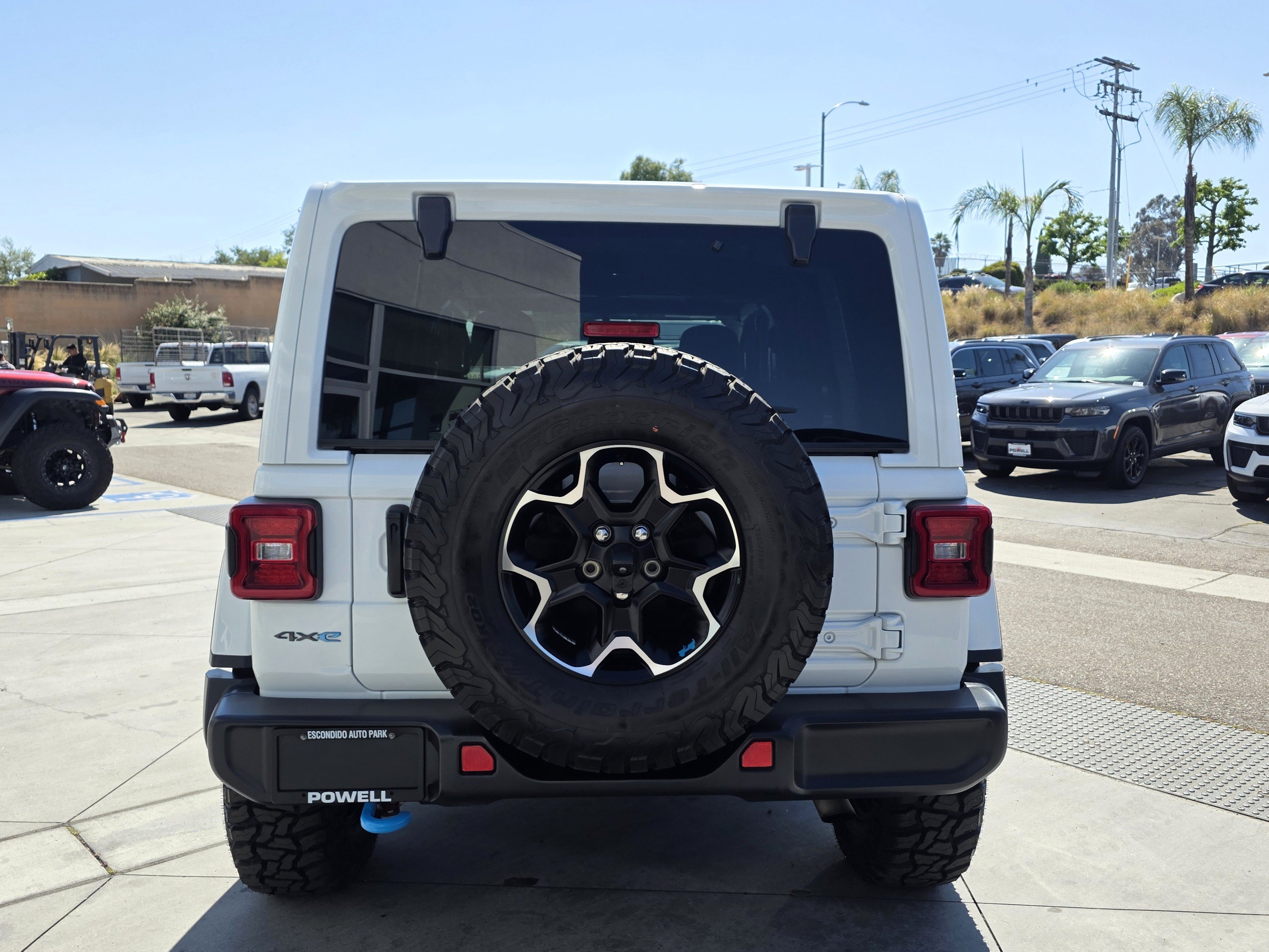 Certified 2022 Jeep Wrangler Unlimited Rubicon 4xe w/ Cold Weather Group AWD/4WD image 4