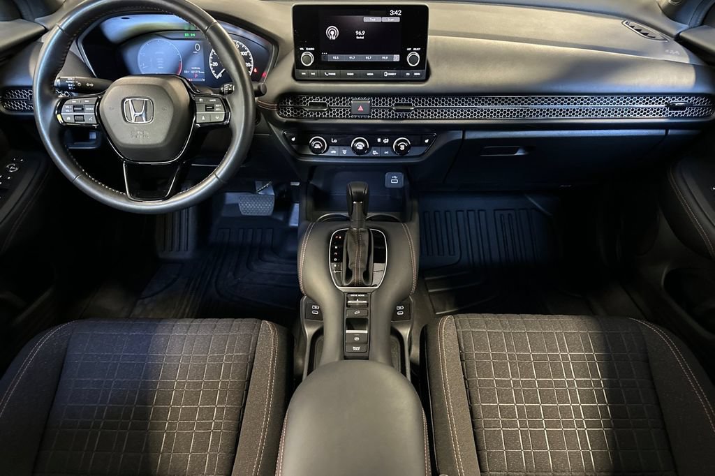 Used 2025 Honda HR-V Sport image 13