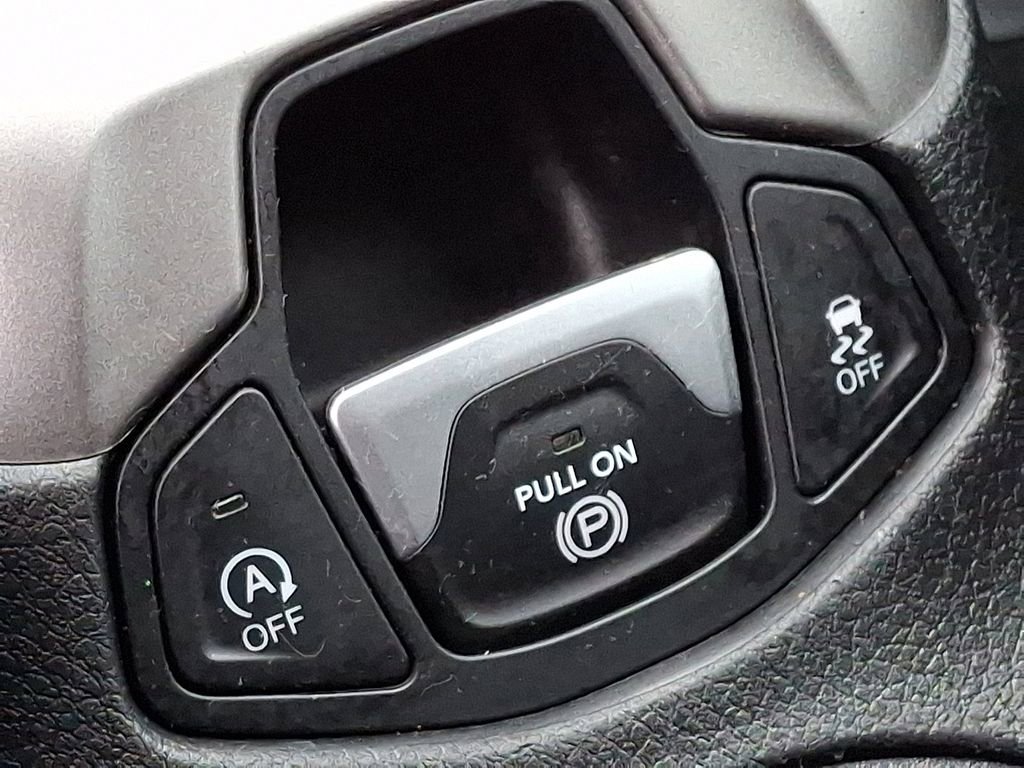 Used 2018 Jeep Compass Latitude AWD/4WD image 23