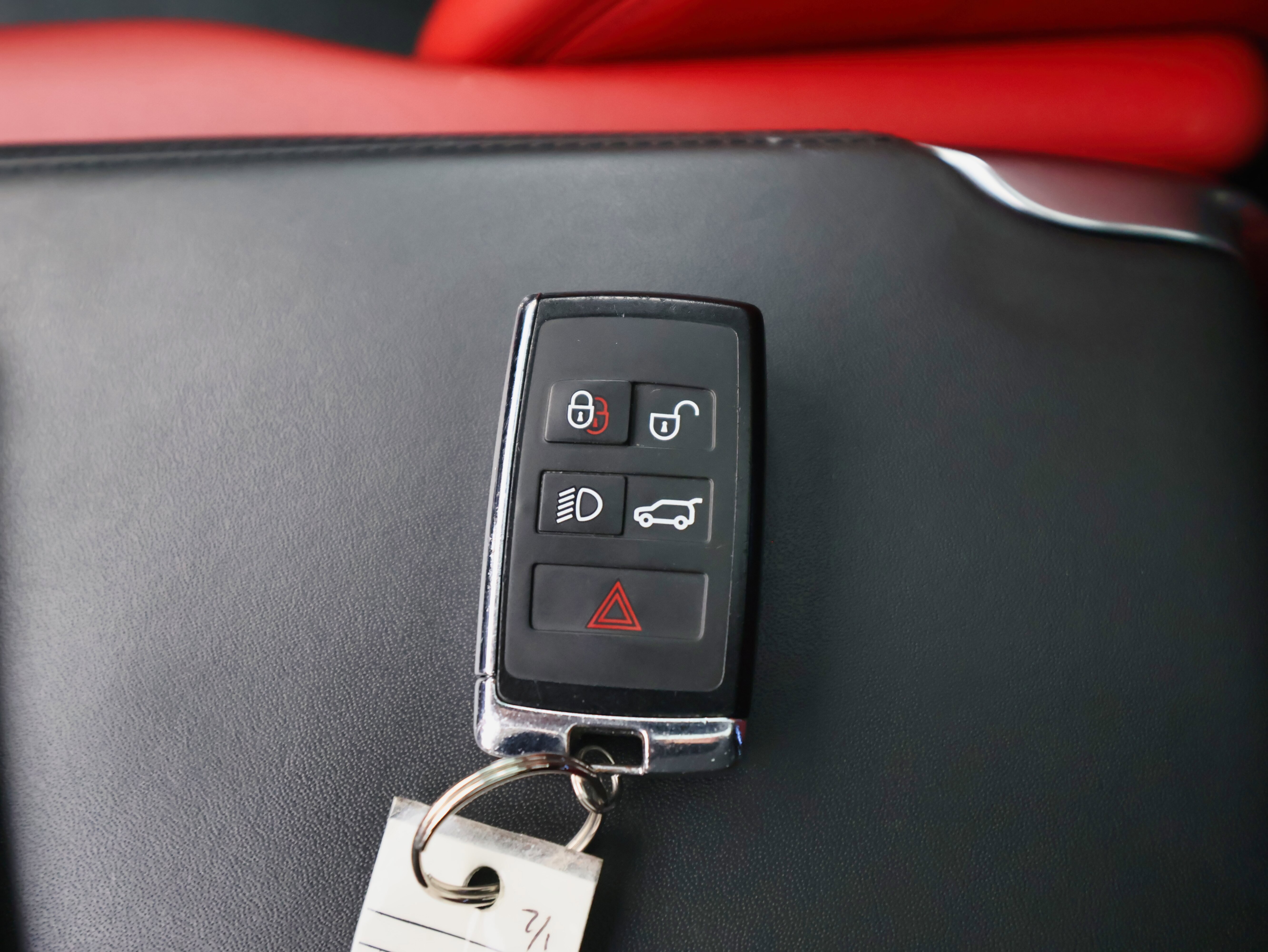 Used 2018 Land Rover Range Rover Sport HSE Dynamic image 31