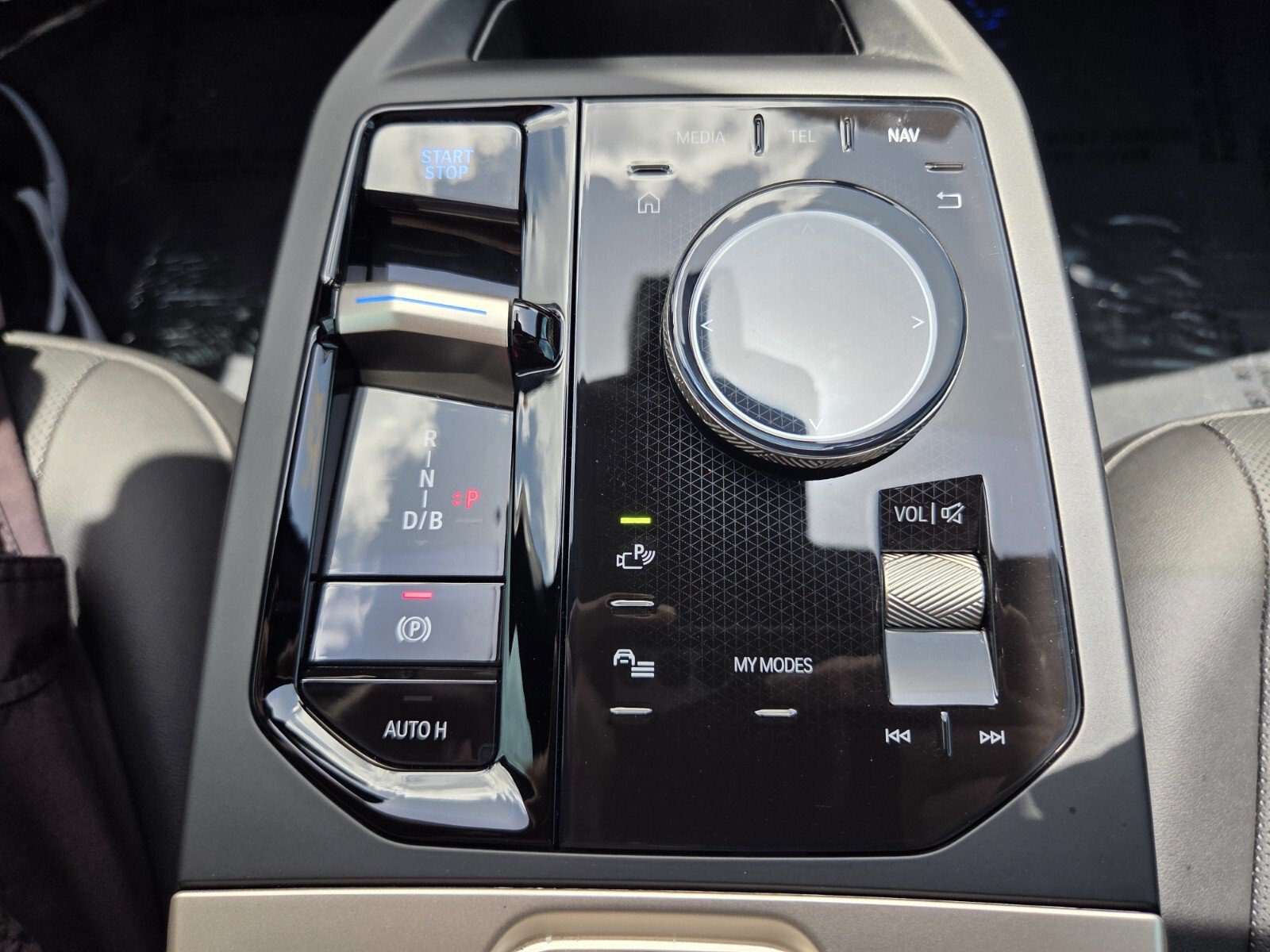 New 2026 BMW iX xDrive45 AWD/4WD image 23