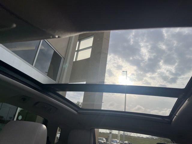 Used 2014 Cadillac SRX Luxury image 10