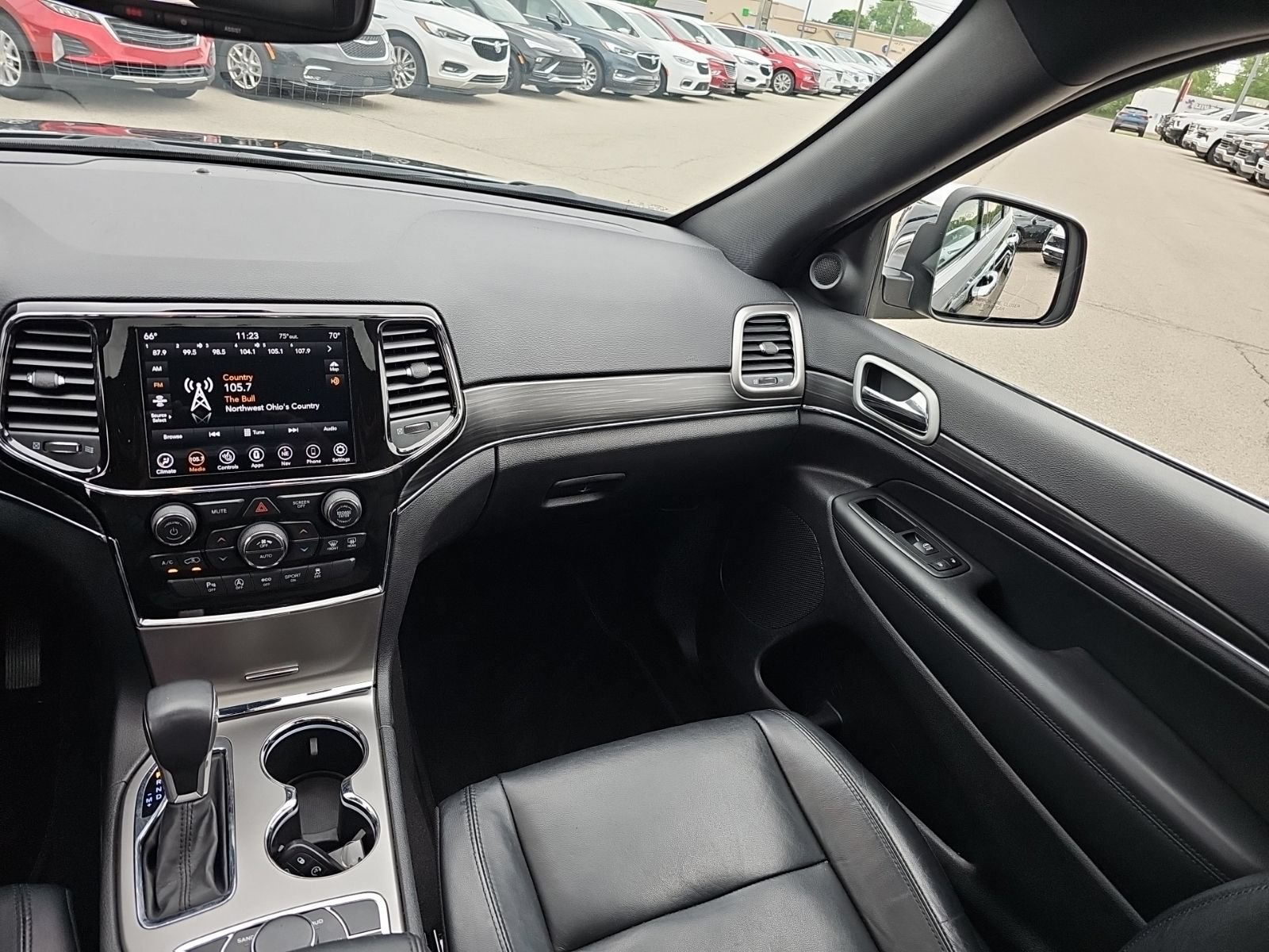 Used 2022 Jeep Grand Cherokee Limited AWD/4WD image 25