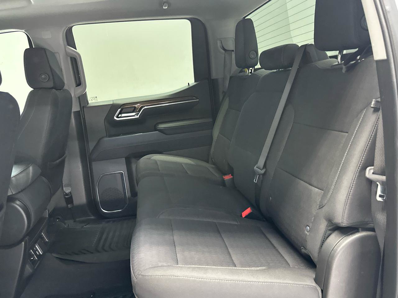 Used 2024 Chevrolet Silverado 1500 LT AWD/4WD image 17