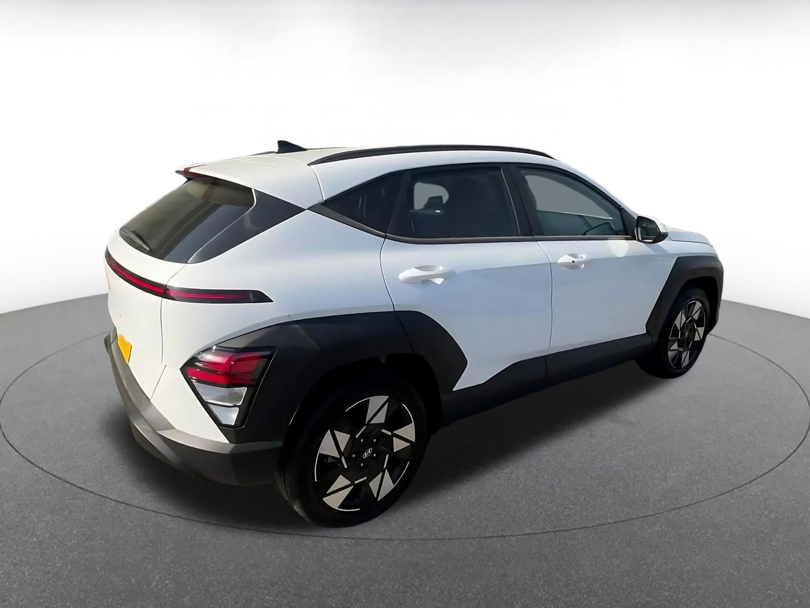 Used 2025 Hyundai Kona SEL image 18