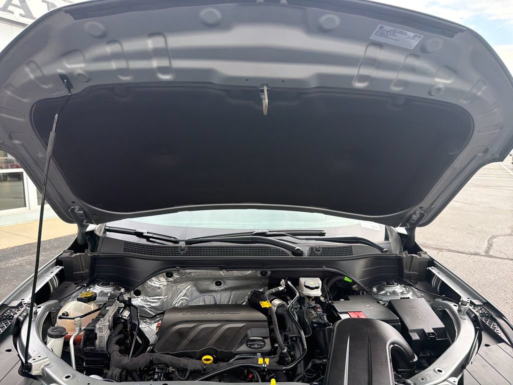Used 2024 Chevrolet Trax ACTIV w/ Sunroof Package FWD image 32