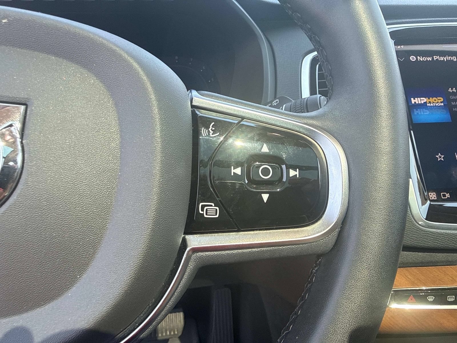 Used 2023 Volvo XC90 B5 Plus w/ Protection Package Premier AWD/4WD image 23