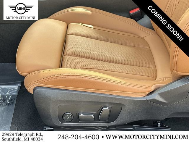 Used 2025 BMW 230i xDrive Coupe image 19