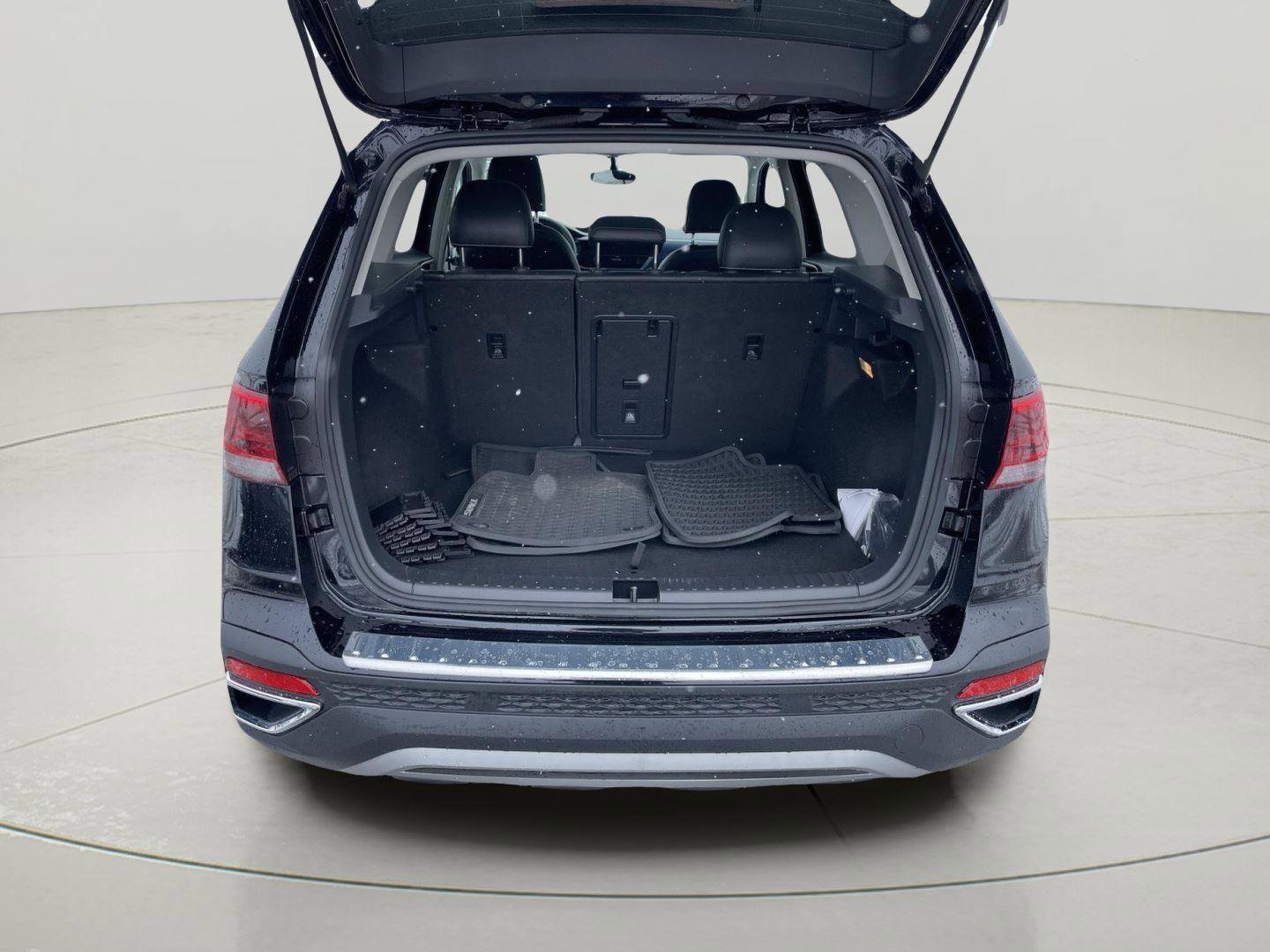 Used 2022 Volkswagen Taos SE w/ Panoramic Sunroof Package image 9