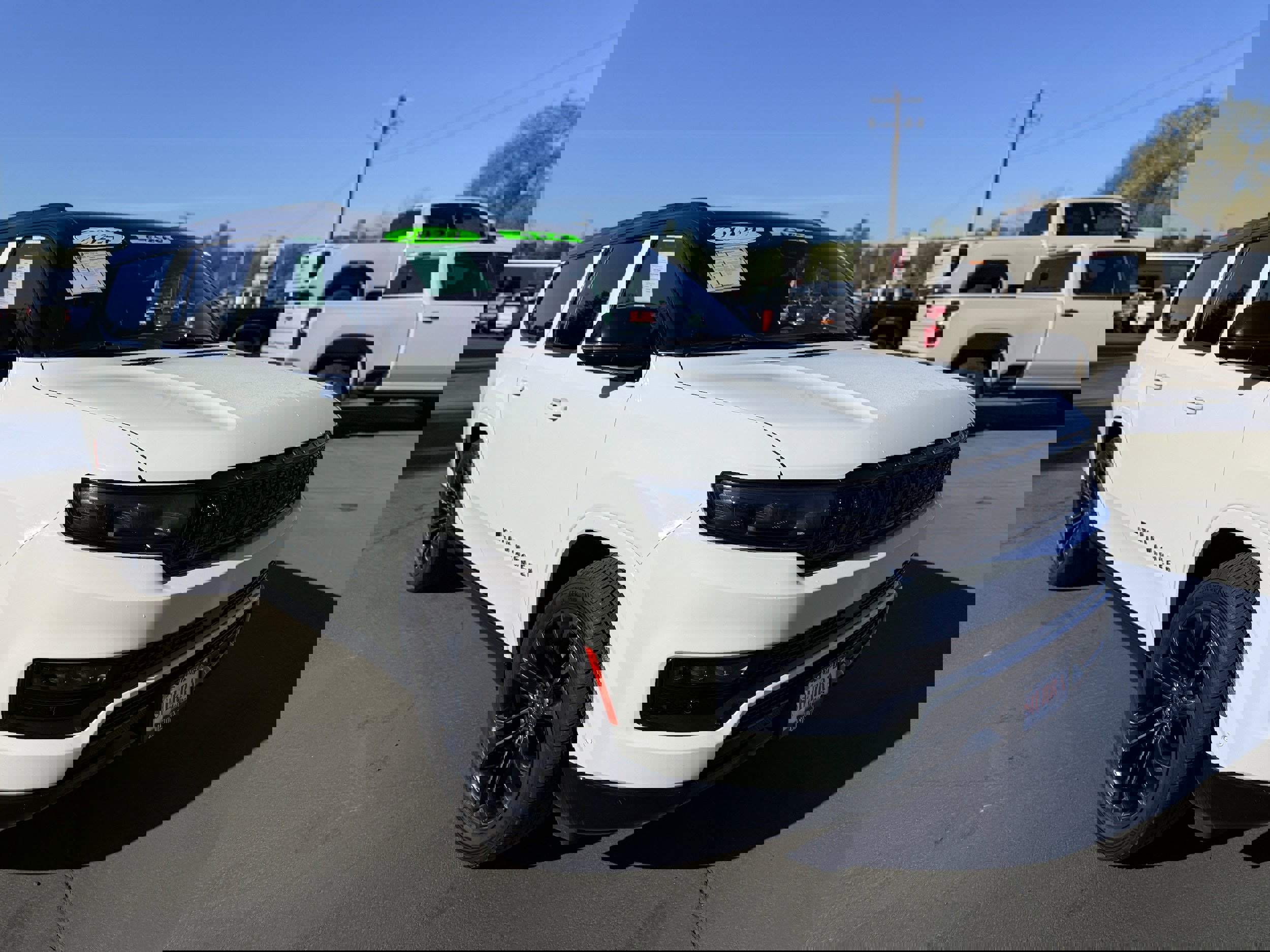 Used 2024 Jeep Grand Wagoneer L Series II w/ Quick Order Packagew 28T image 4