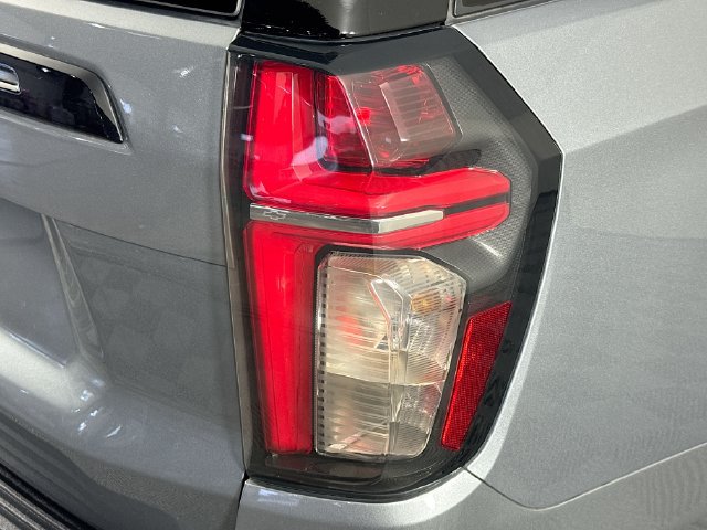 Used 2023 Chevrolet Tahoe Z71 AWD/4WD image 31