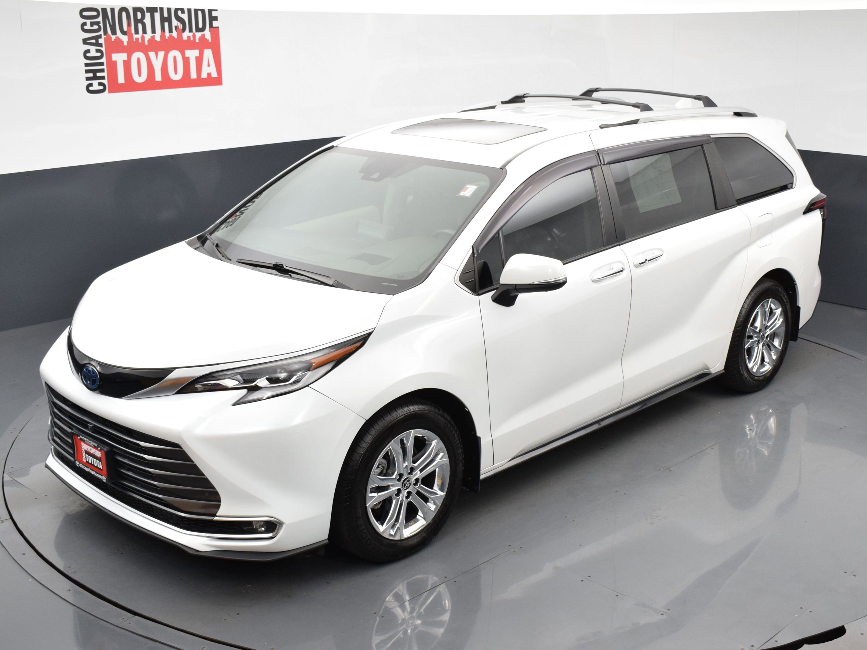 Used 2022 Toyota Sienna Platinum AWD/4WD image 35