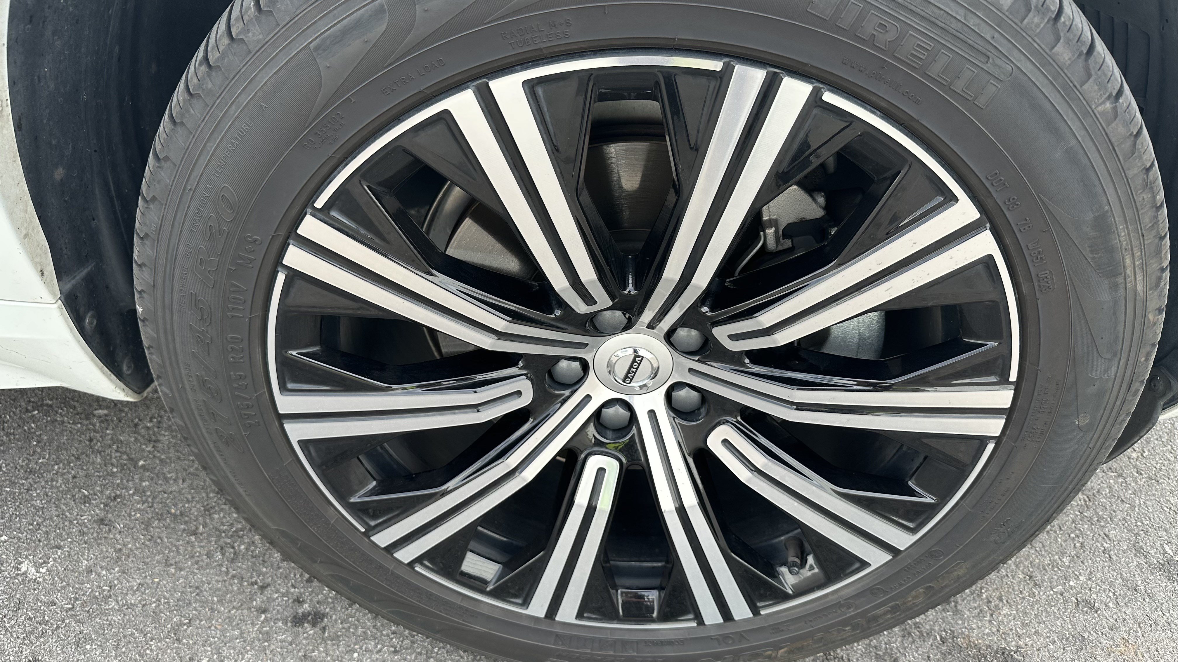 Used 2023 Volvo XC90 B5 Core w/ Protection Package Premier AWD/4WD image 15
