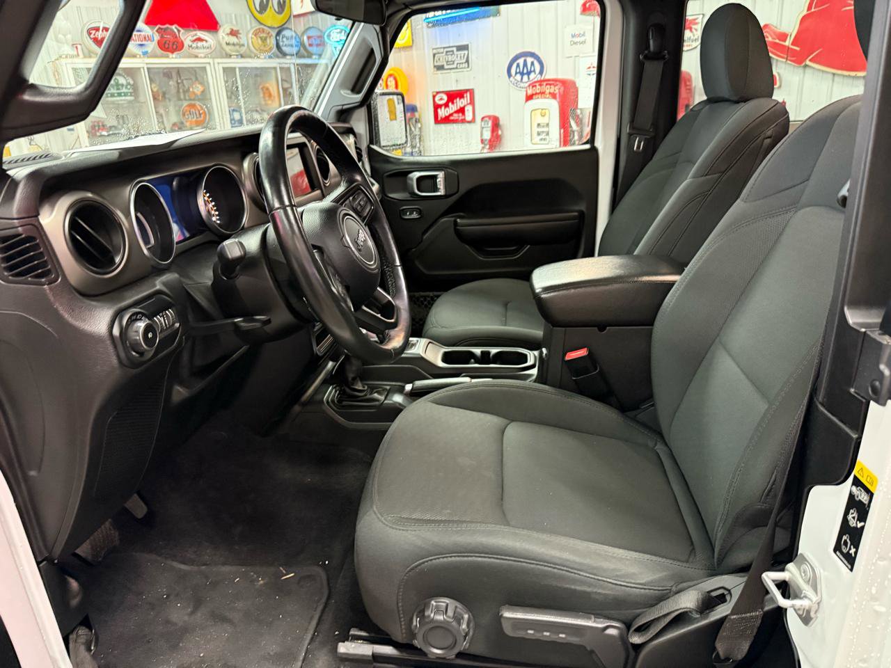 Used 2021 Jeep Wrangler Sport image 11