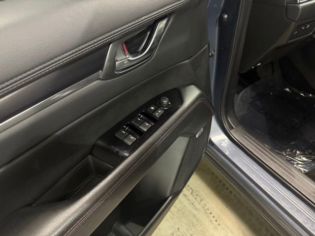 Used 2024 MAZDA CX-5 Carbon Edition image 11
