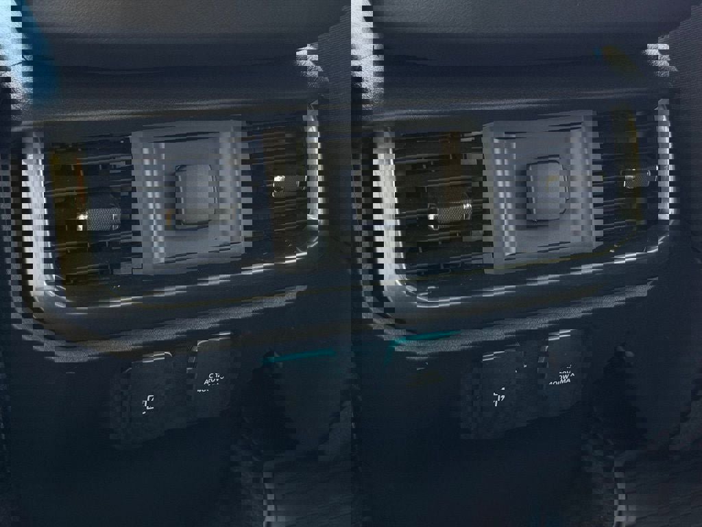 Used 2022 Ford F150 XLT w/ Equipment Group 302A High image 25