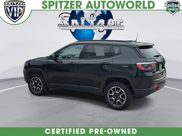 Used 2024 Jeep Compass Trailhawk AWD/4WD image 7