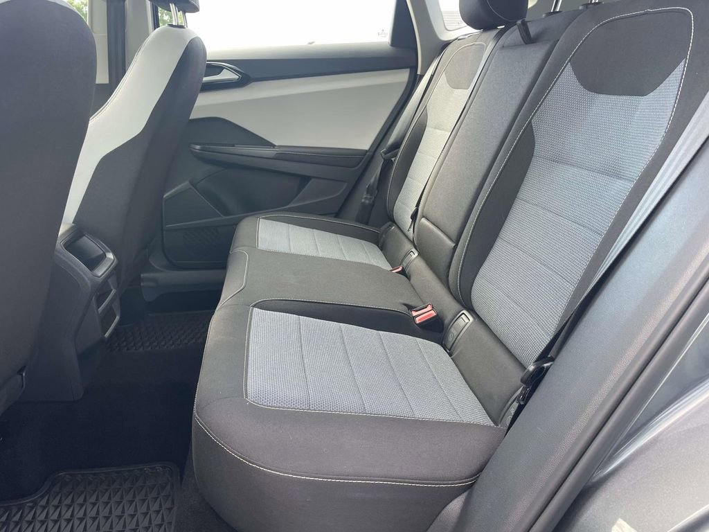 Used 2025 Volkswagen Taos S AWD/4WD image 9