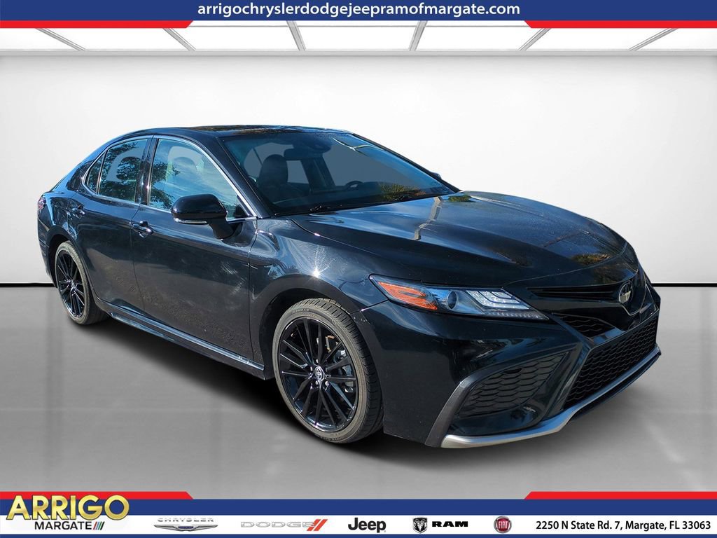 Used 2023 Toyota Camry XSE image 1