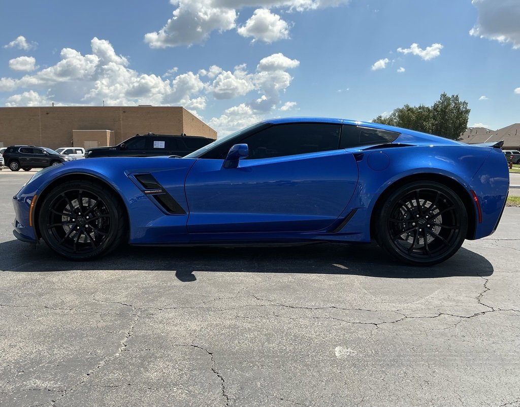 Used 2019 Chevrolet Corvette Grand Sport w/ Carbon Flash Badge Package image 4