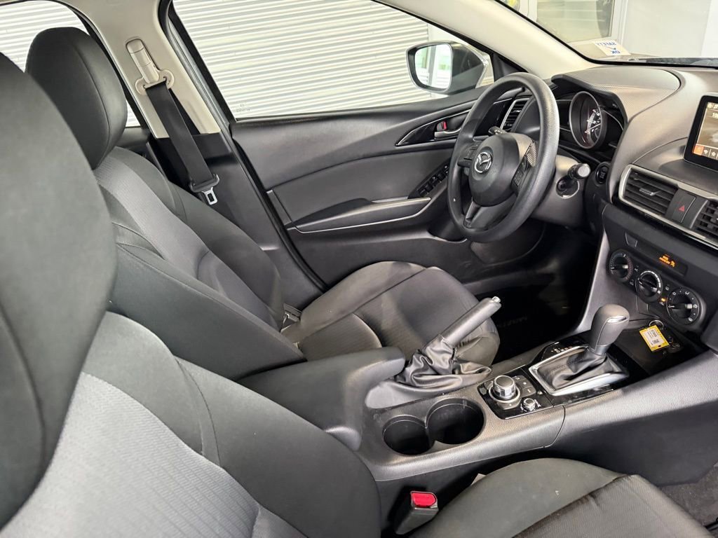 Used 2015 MAZDA MAZDA3 i Sport image 10