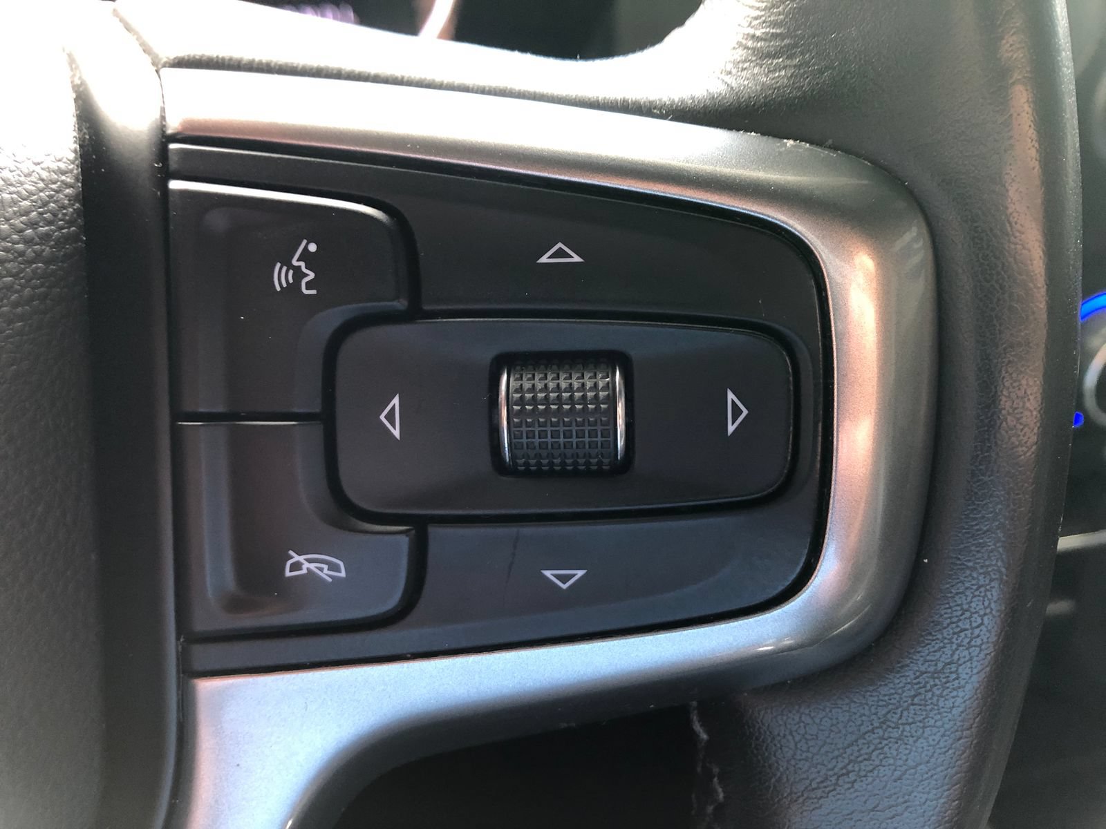 Used 2020 Chevrolet Silverado 1500 RST w/ Rally Edition AWD/4WD image 32