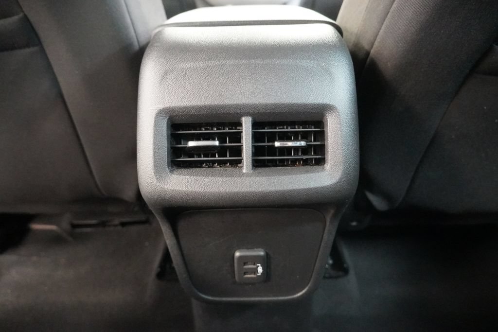 Used 2019 Chevrolet Equinox LS FWD image 30