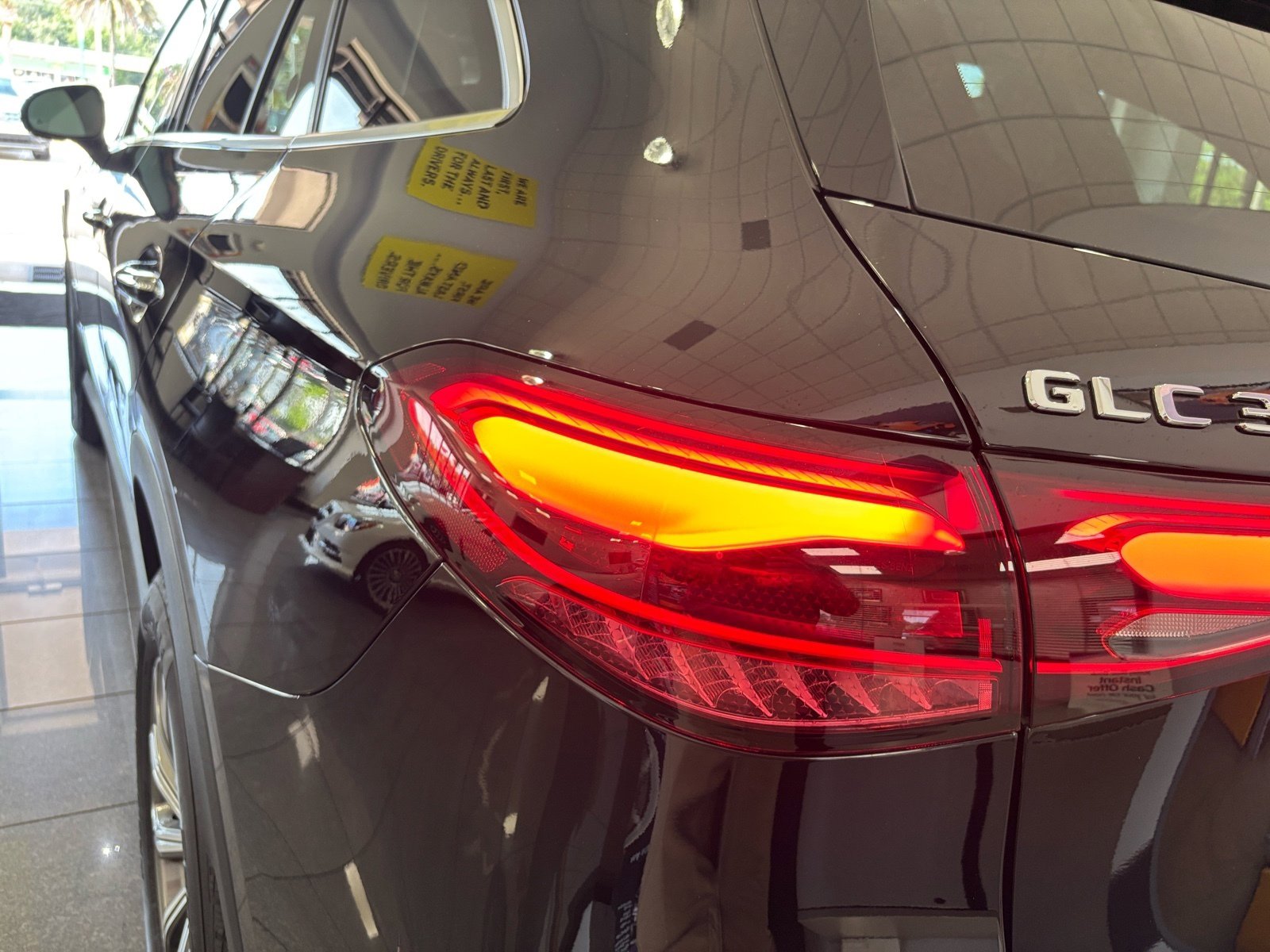 Used 2024 Mercedes-Benz GLC 300 image 9