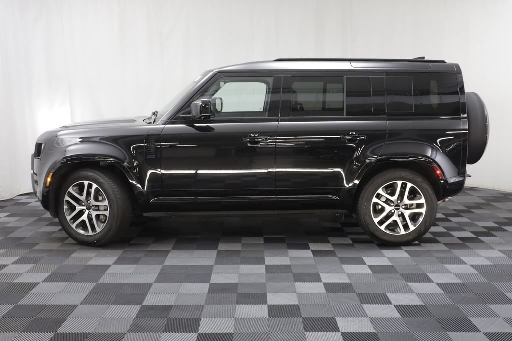 Certified 2026 Land Rover Defender 110 X-Dynamic SE AWD/4WD image 4