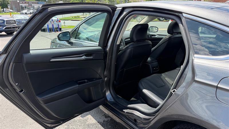 Used 2018 Ford Fusion Titanium AWD/4WD image 41
